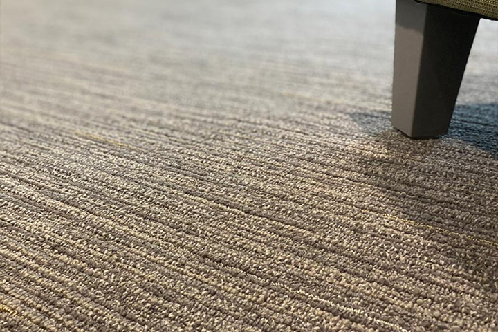 فرش‌های گوشتی بهتر است یا فرش‌های نازک با تراکم بالا؟