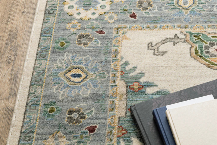 ویژگی های فرش و قالی اصفهان