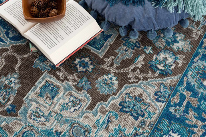 فرش ماشینی 700 شانه کاشان: تلفیقی از سنت و مدرنیته